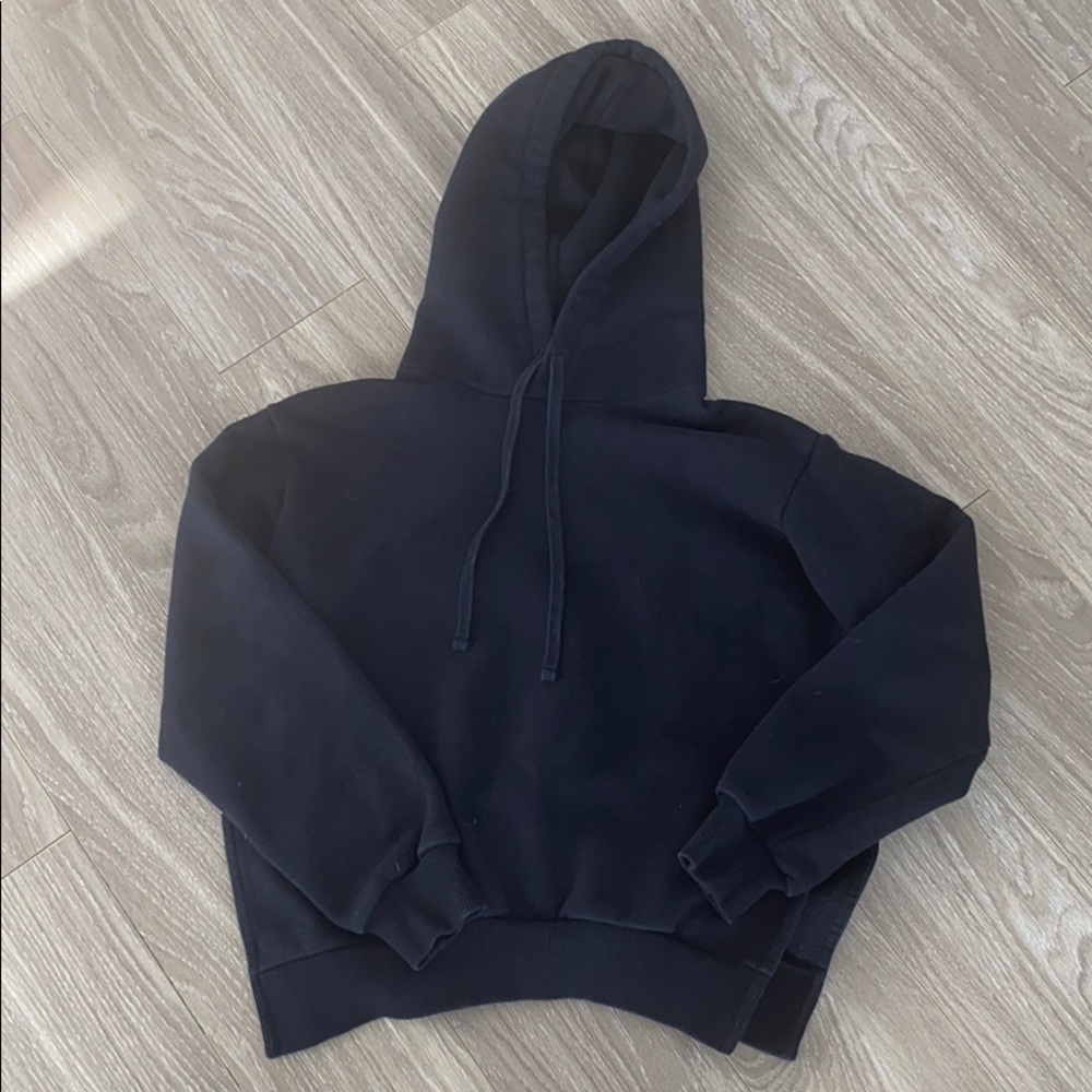 Everlane hoodie with side slits